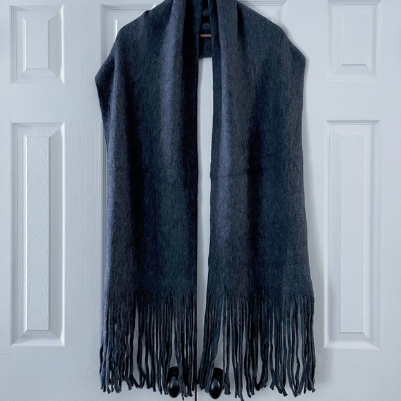 Lucky Brand Wide Fringe Solid Brushed Scarf (Charcoal Grey) - Picture 3 of 7